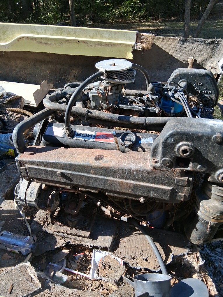 A Mercruser 898 Motor For A Boat But Will Fit In A Car