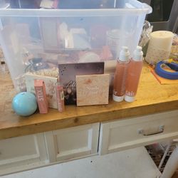 Makeup And Hair Accessories 