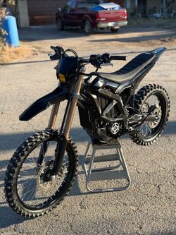 2025 Surron Ultra Bee
