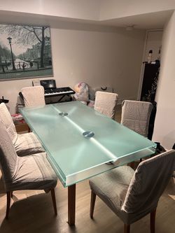 6-chair dining set - expandable to 8
