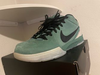 Nike Kobe 4 protro girl dad size 9