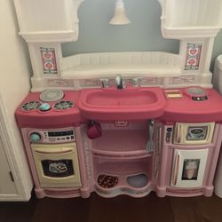 Play Kitchen 