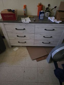 Dresser