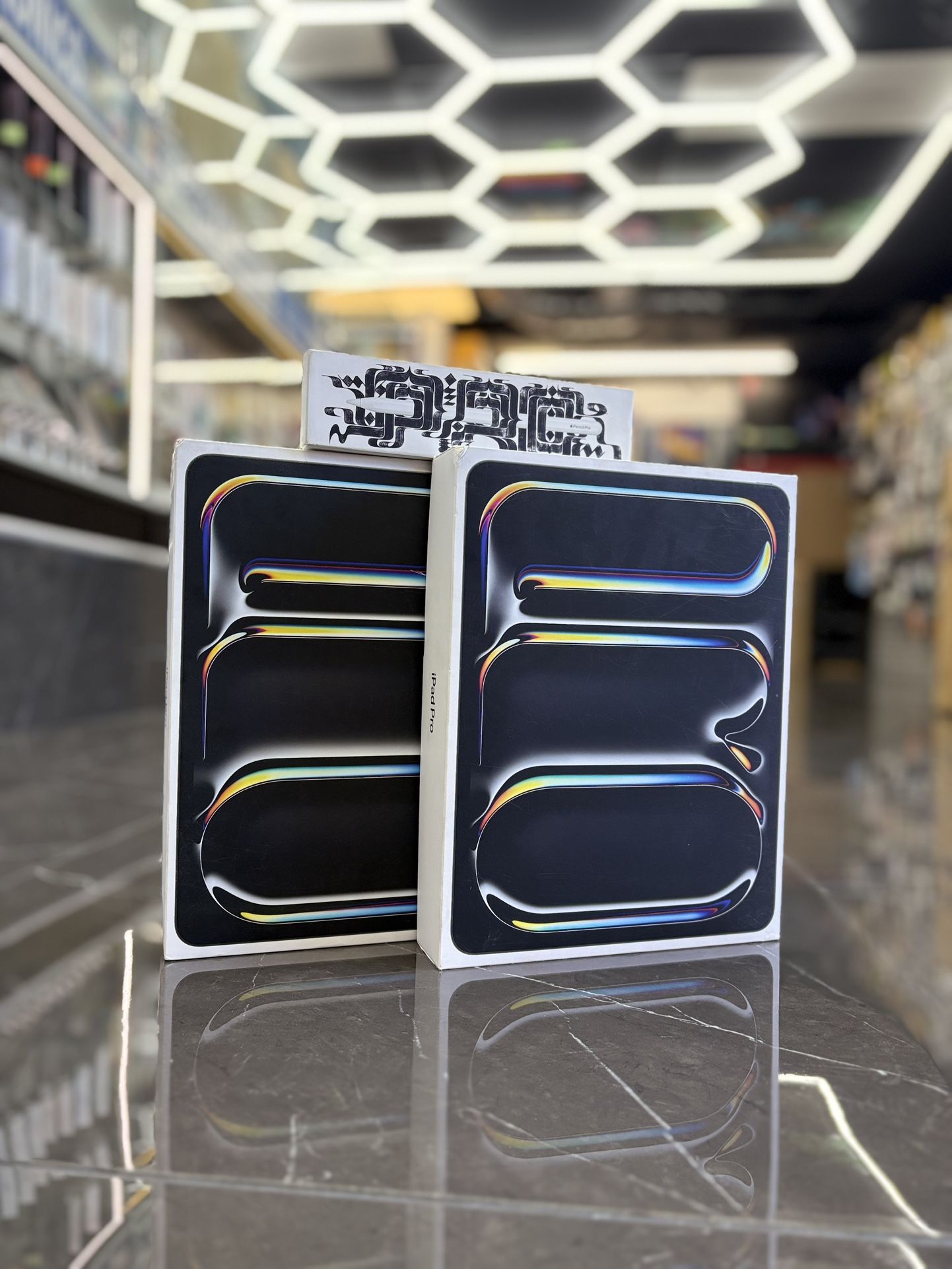 iPad Pro 13 inch M4 Chip (WiFi + Cellular 256GB, 512GB Available)