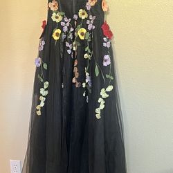 3 D Beautiful Tulle Prom Dress With Flowers size Large