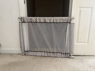 Mesh Baby Gate.