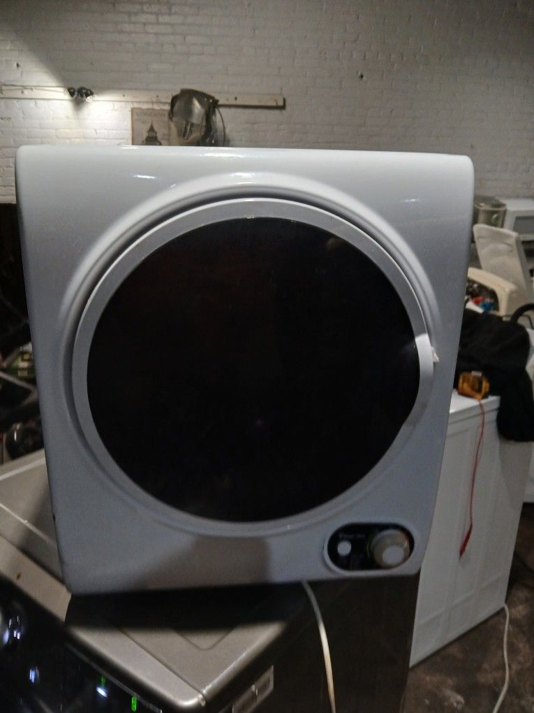 PORTABLE. ELECTRIC DRYER