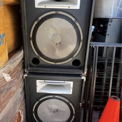 Yamaha S3115H Speakers