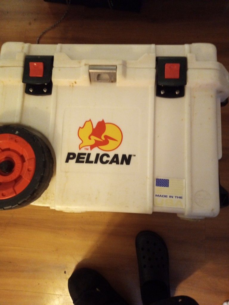Vintage Pelican Ice Chest