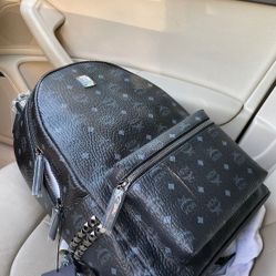 MCM BACKPACK BLACK STARK SIDE STUDS BACKPACK IN VISETOS