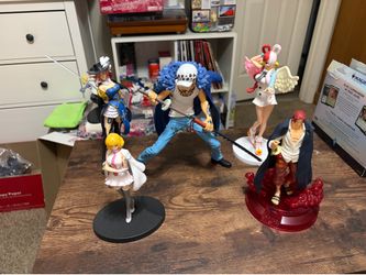 One piece figure lot
