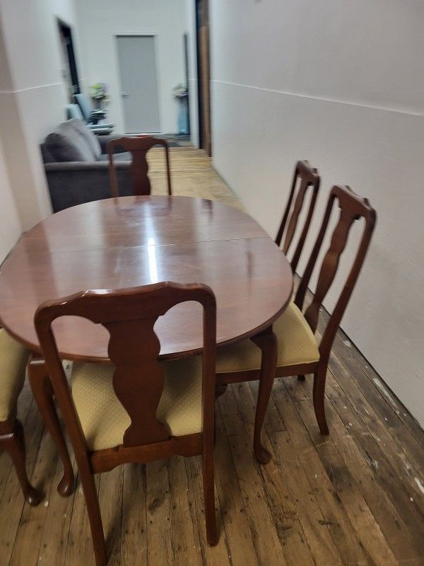 KITCHEN TABLE WITH 6 CHAIRS SET (HOME88)