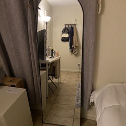 Black Arched Body Mirror 