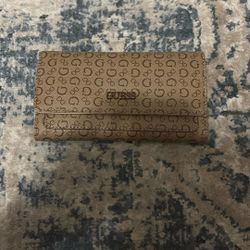 guess wallet