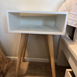 Nighstand
