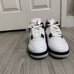 Jordan 4 