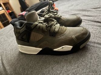 Jordan 4 Retro SE medium craft olive