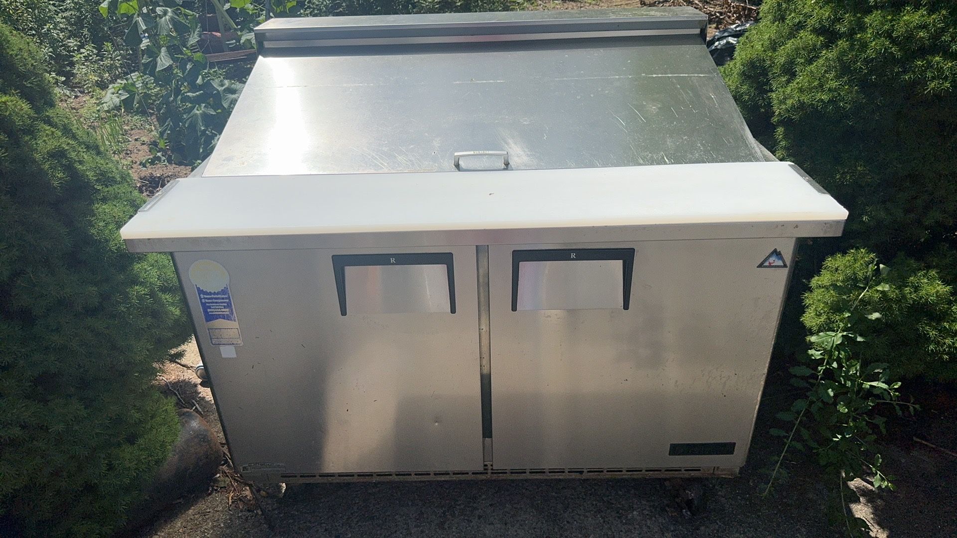 Refrigerator