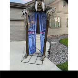 10ft Halloween Animatronic NEW!