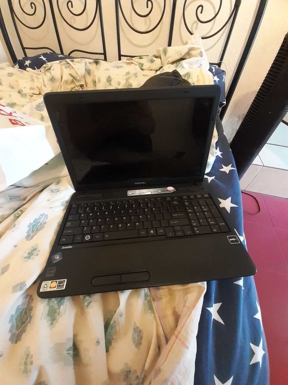 Toshiba laptop. & Del computer set