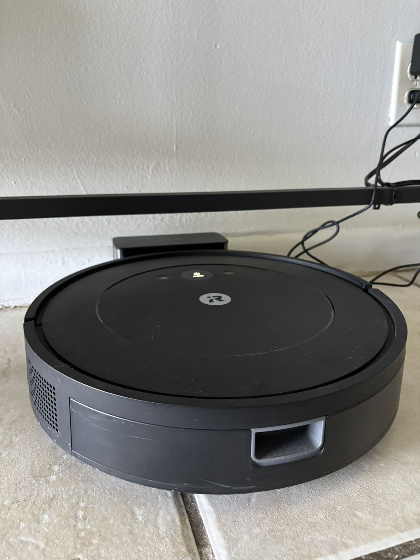 Roomba Essential robot Model RVG - Y1