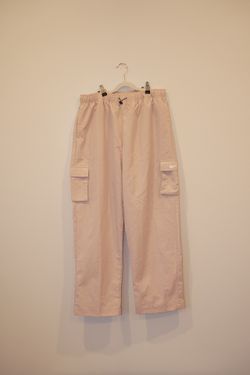 Nike Womens Essential High Rise Woven Cargo Pants