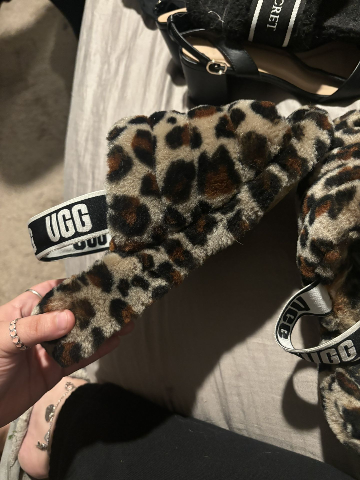 Ugg Slides 