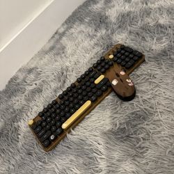 Teclado De Mesa Color Café 