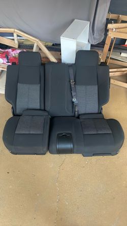 HUMMER H3 REAR SEAT SET