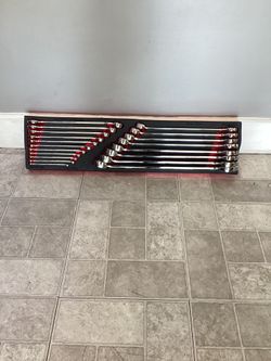 Snap on Tools 19pc Flank Drive Master Wrench Set 1/4”-1-5/16”
