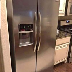 Free Delivery!!!!! Stainless Steel Refrigerator 