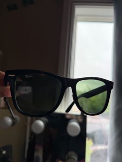Ray-Ban Black Wayfarer Sunglasses