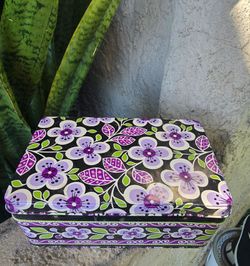 Vera bradley hinged lid tin, see 2 pics