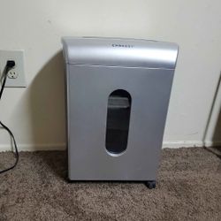 ShredCare LM122Piii Shredder