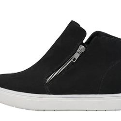 CUSHIONAIRE Women's Hart Hidden Wedge Sneaker #9