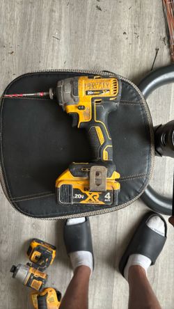 DeWalt 20V MAX XR 1/4 in. Cordless Brushless 3-Speed Impact Driver Tool Only
