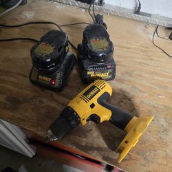 Dewalt Drill With 2 Chargers 