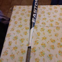 EASTON RIVAL BASEBALL BAT USSSA 1.15 BPF -13 /BARREL 2 1/4.  $40 FIRM PRICE.  328 N 11TH ST 126. LAS VEGAS NV 89101
