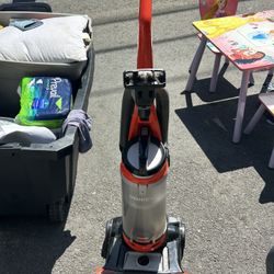 Bissell CleanView Upright Vacuum Cleaner, Orange Model