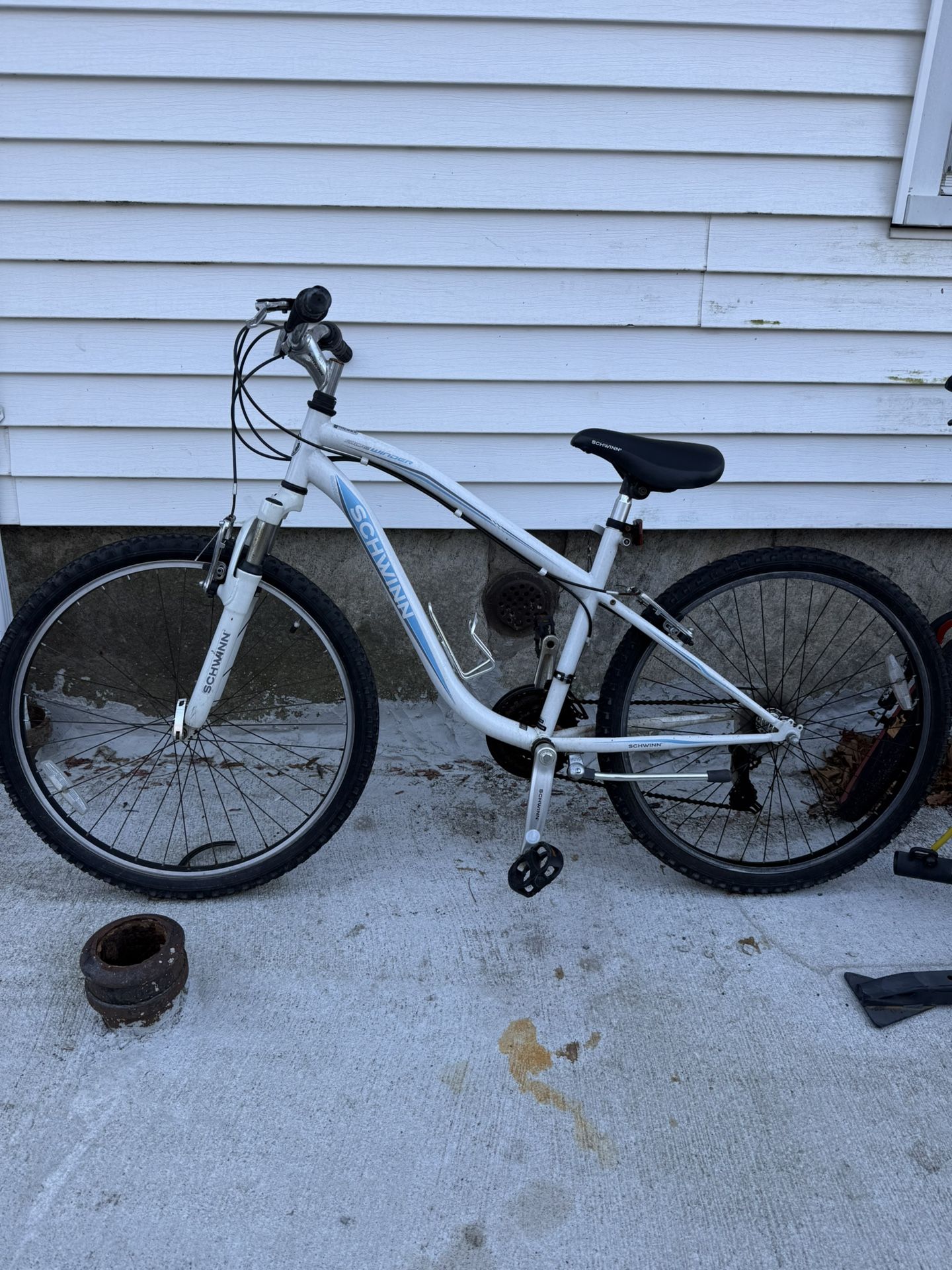 Schwinn adult bike