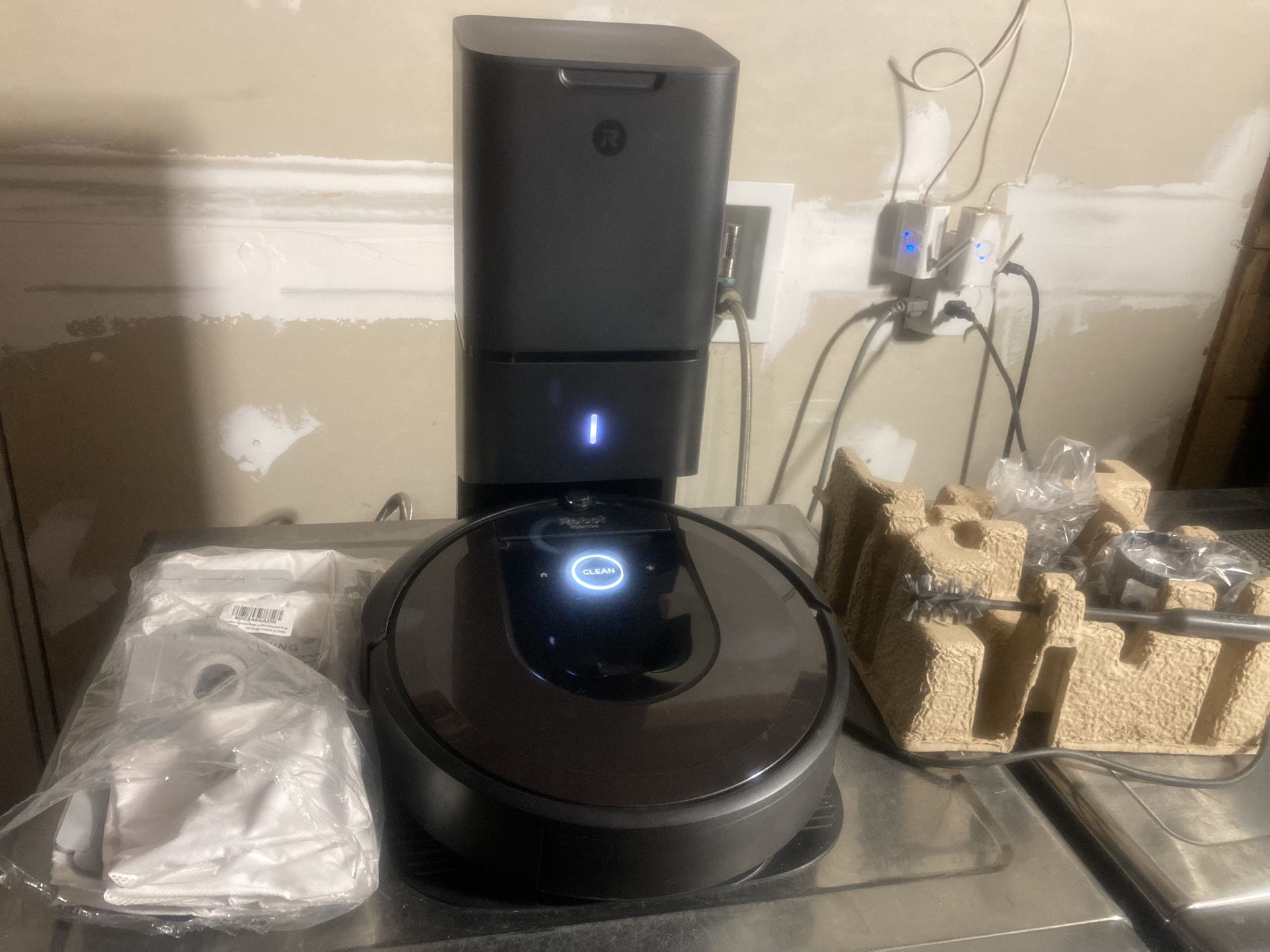Roomba i7+ Robot Vacuum