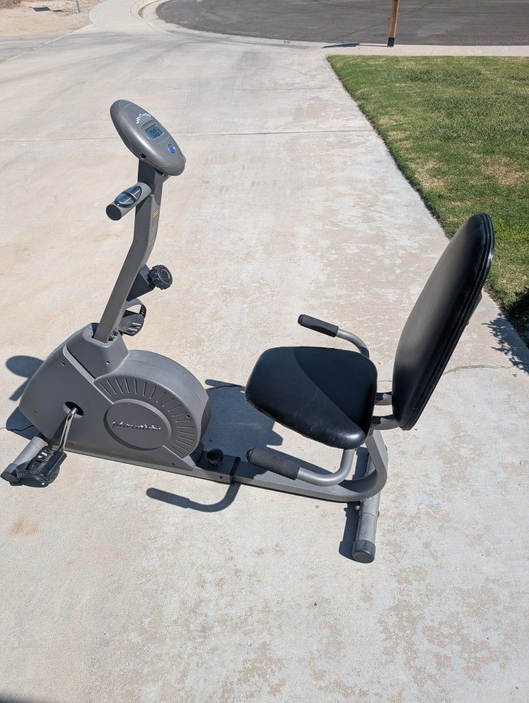 Recumbent Exercise bike
