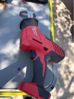 Milwaukee hacksaw