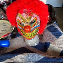 Killer clown mask?