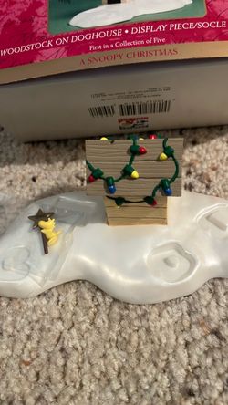 Keepsake- Woodstock on doghouse dated 2000