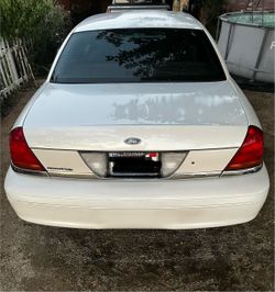 2004 Ford Crown Victoria