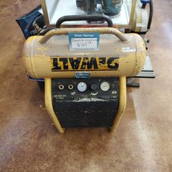 DeWalt Compressor 