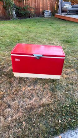 Coleman Red Metal Cooler vintage