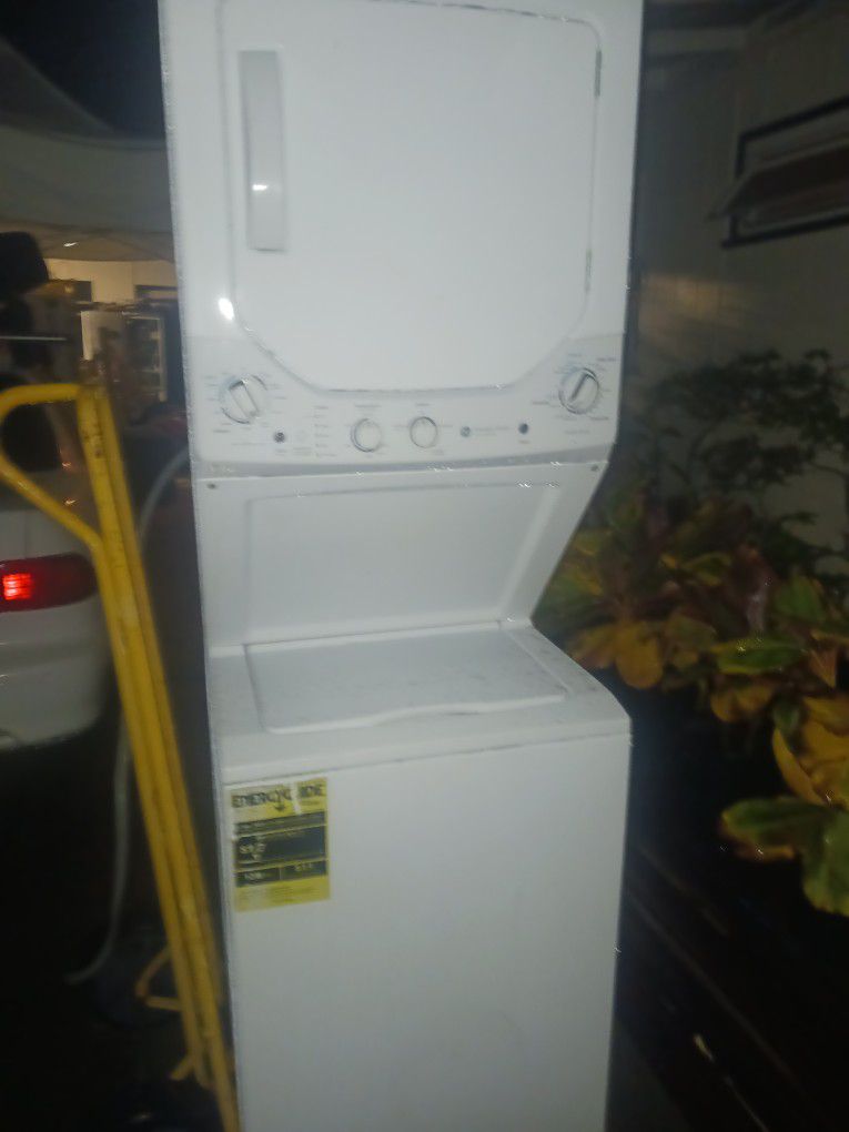 GE Washer And Dryer Combo