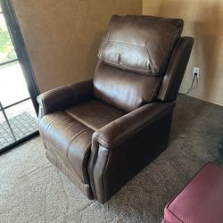 Power Lift Recliner 